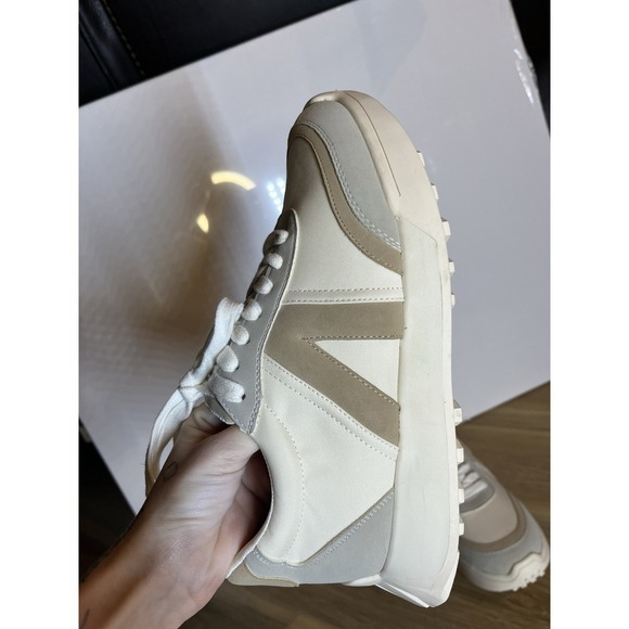MIA Woman's Sneakers, Like New‎ Never Worn, Size 7.5 Cream - Picture 2 of 6